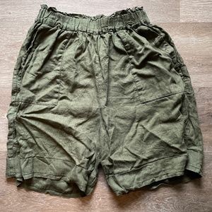 Lenok Medium Cuffed Shorts